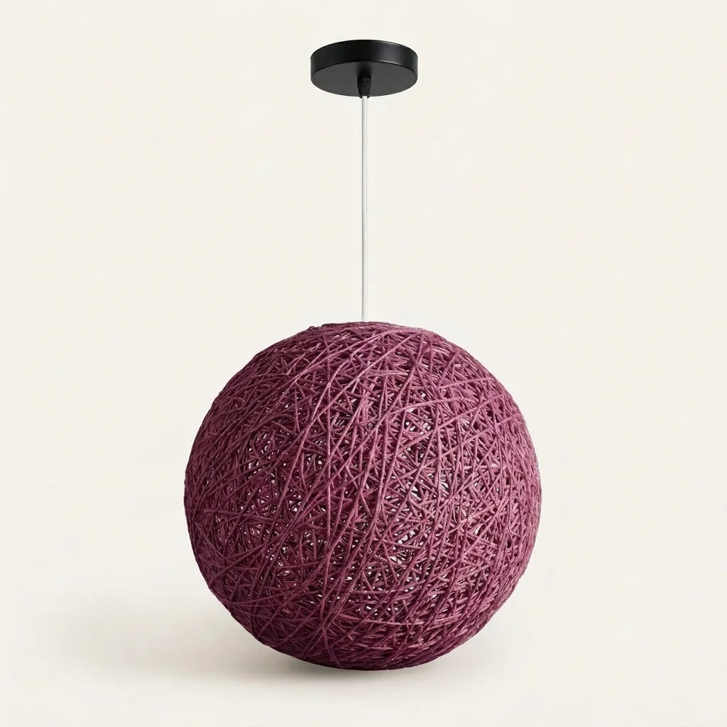Suspension boule en rotin tressé violet