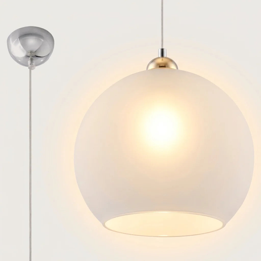 Suspension boule en verre teinté ø 30 cm allumée