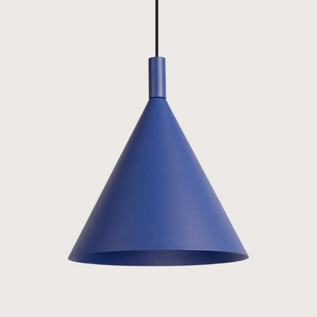 Suspension cône en acier, coloris outremer (1 lumière – Ø 25 cm)
