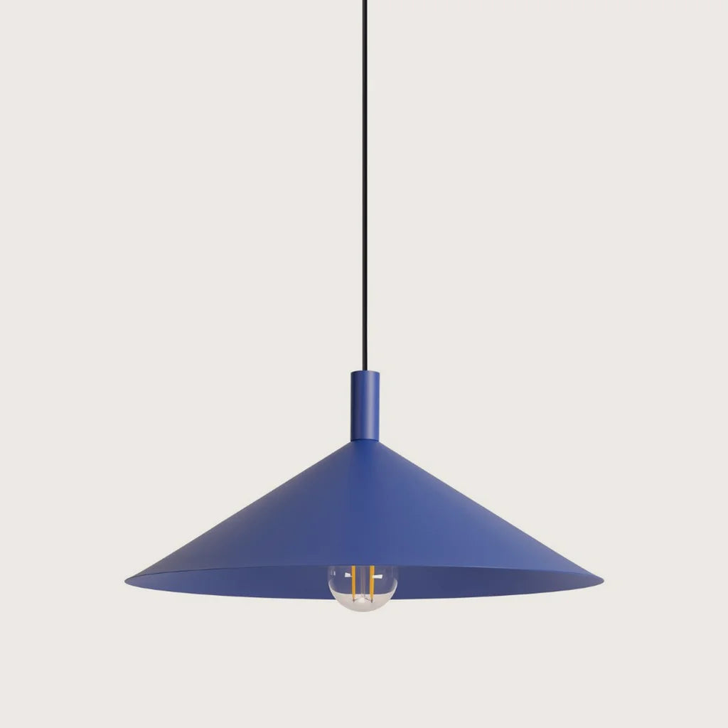 Suspension cône en acier, coloris outremer (1 lumière – Ø 40 cm)