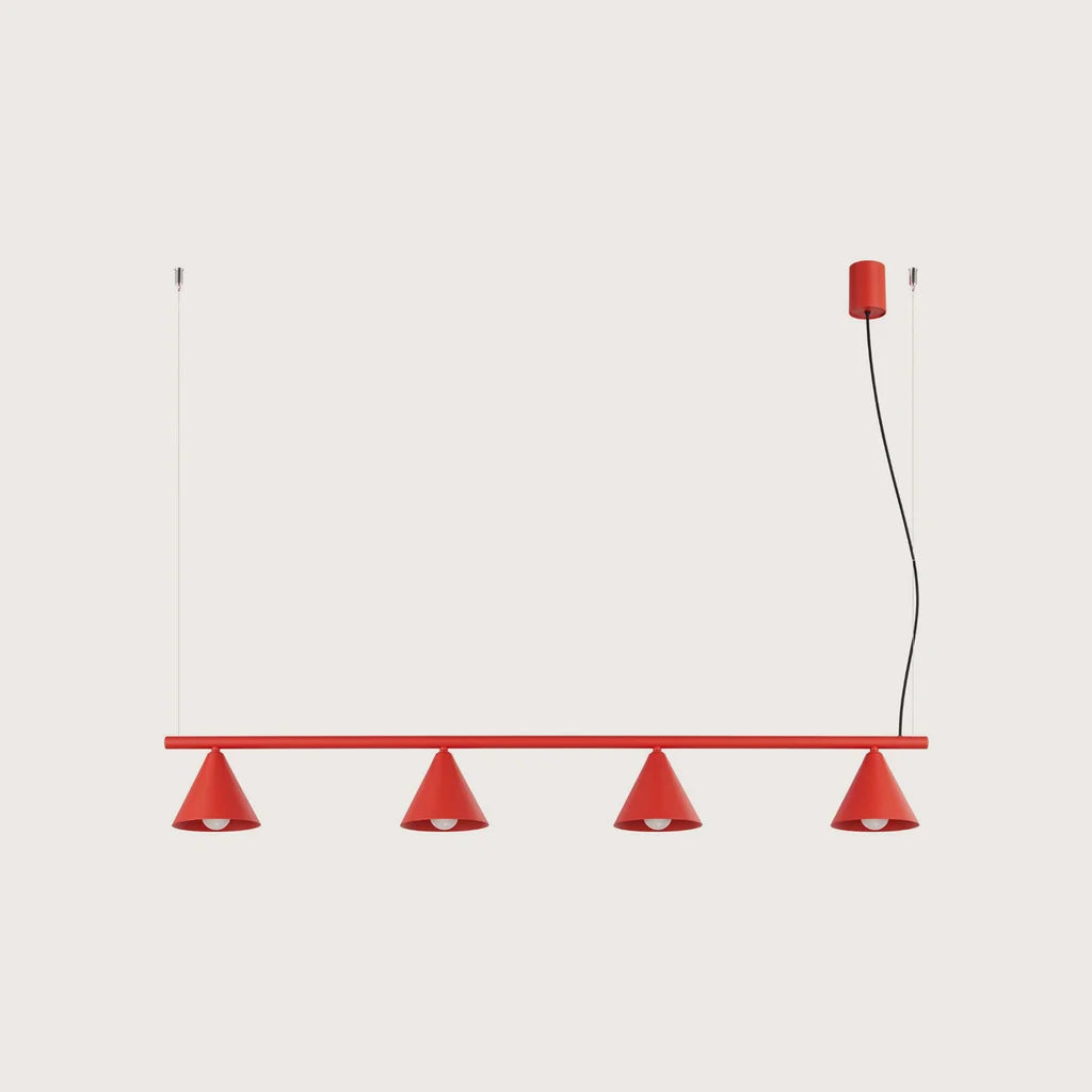 Suspension cône en acier, coloris rouge (4 lumières – barre 122 cm)