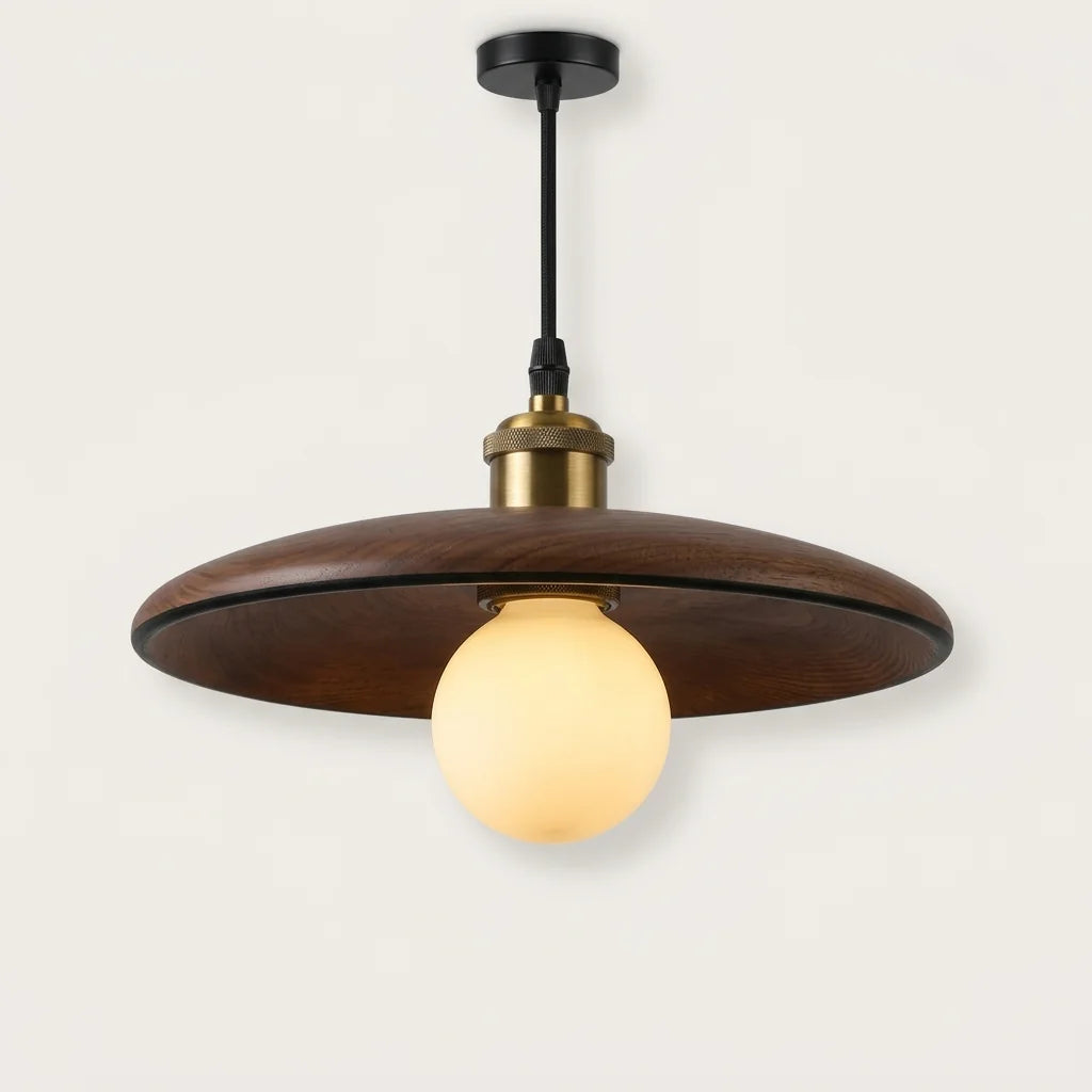 Suspension disque en noyer foncé et globe opalin