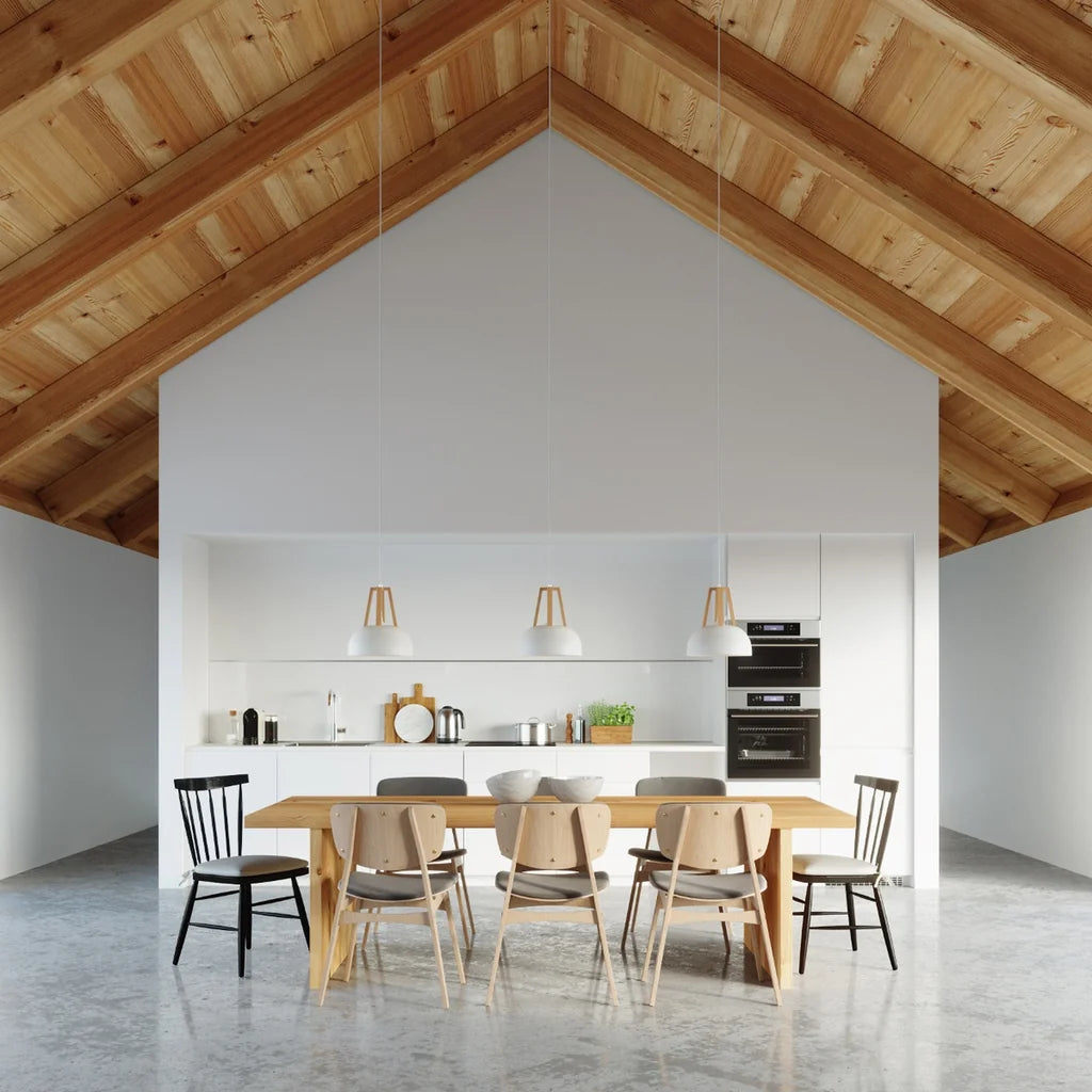 Suspension dôme métal et bois dans une salle à manger