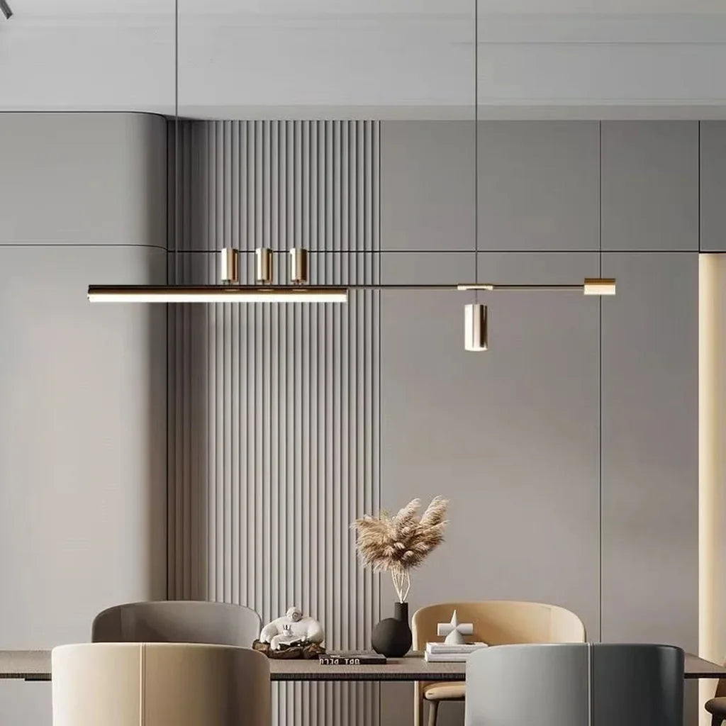 Suspension linéaire style A dans un intérieur beige