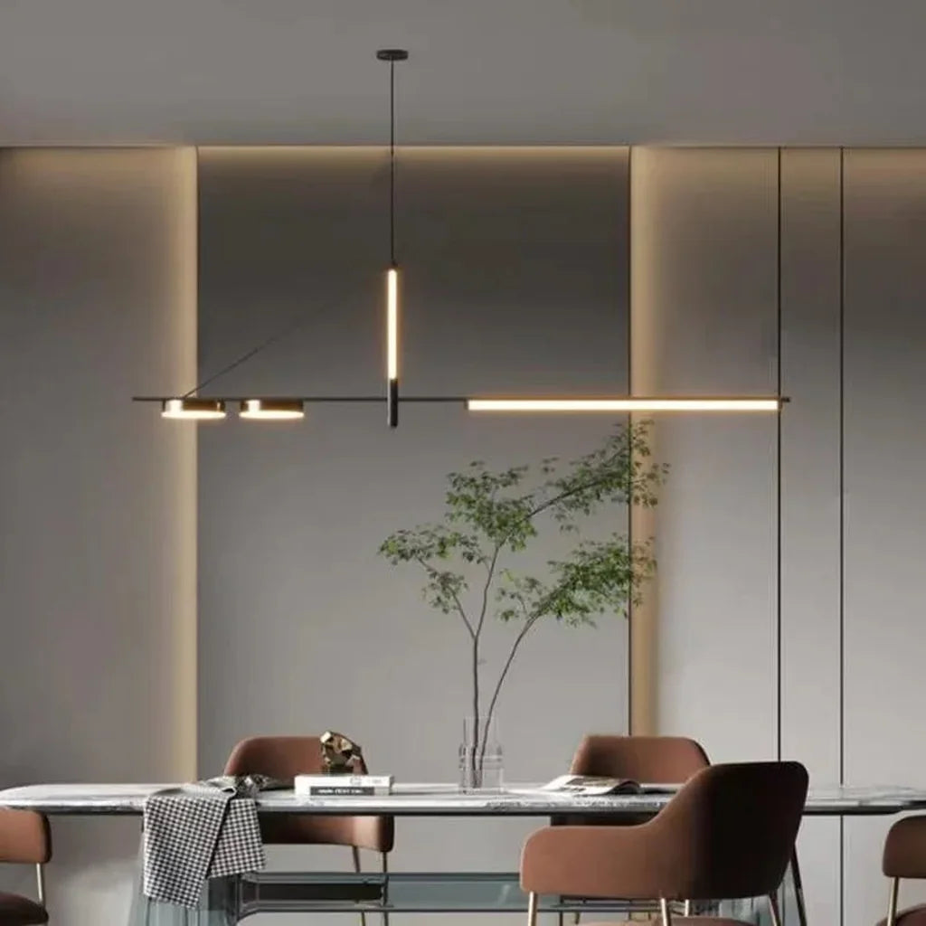 Suspension LED linéaire dans une salle à manger moderne