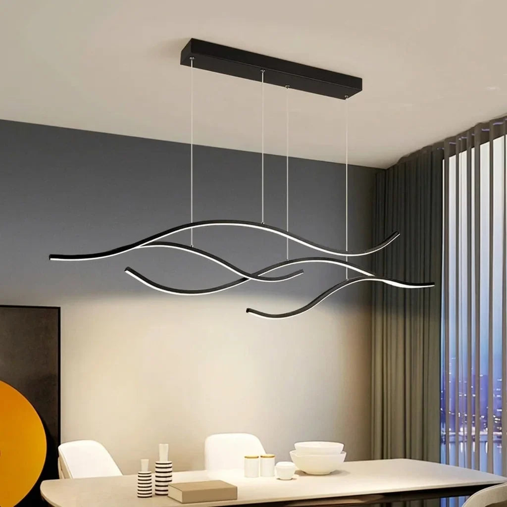 Suspension vagues noire dans une salle à manger moderne