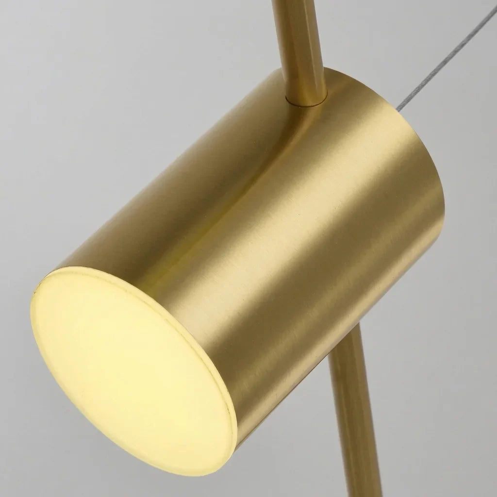 Tête cylindrique en laiton brossé et diffuseur LED, vue de près