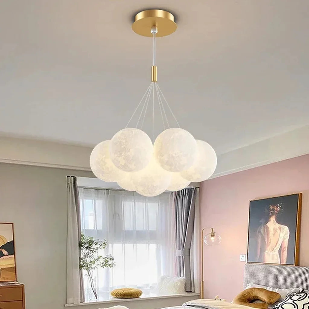 Suspension nuage de globes dans une chambre