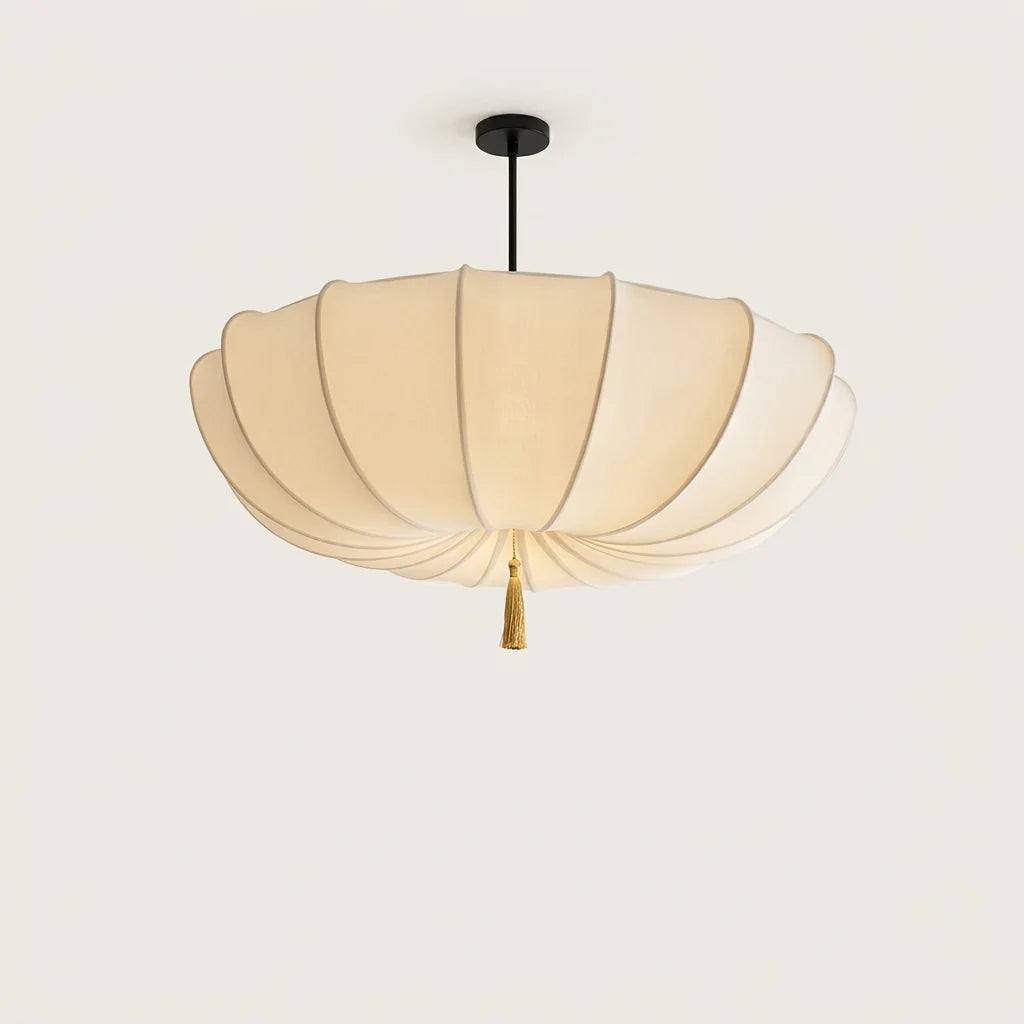 Suspension ombrelle en tissu crème avec pompon