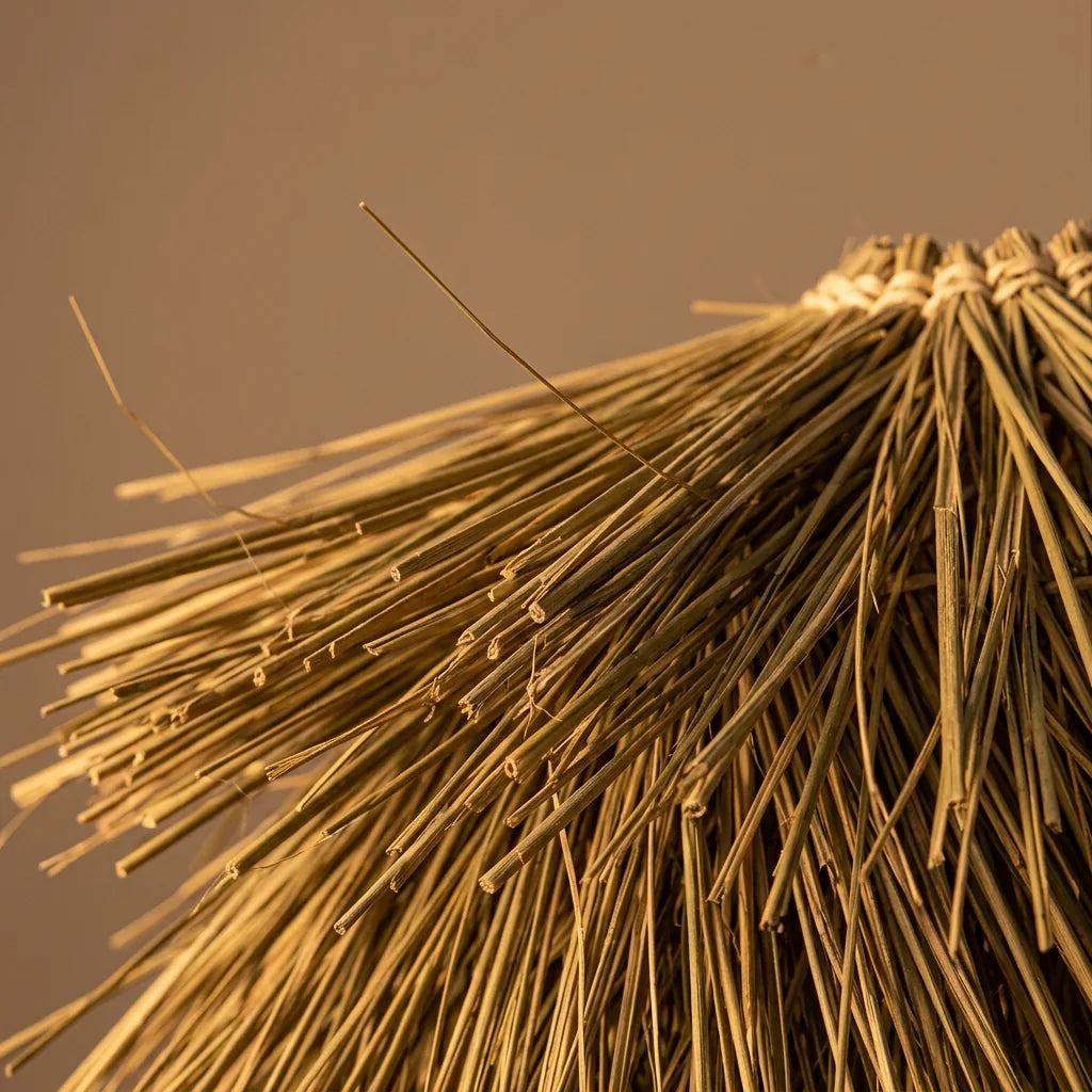 Brins de paille naturelle vus de près