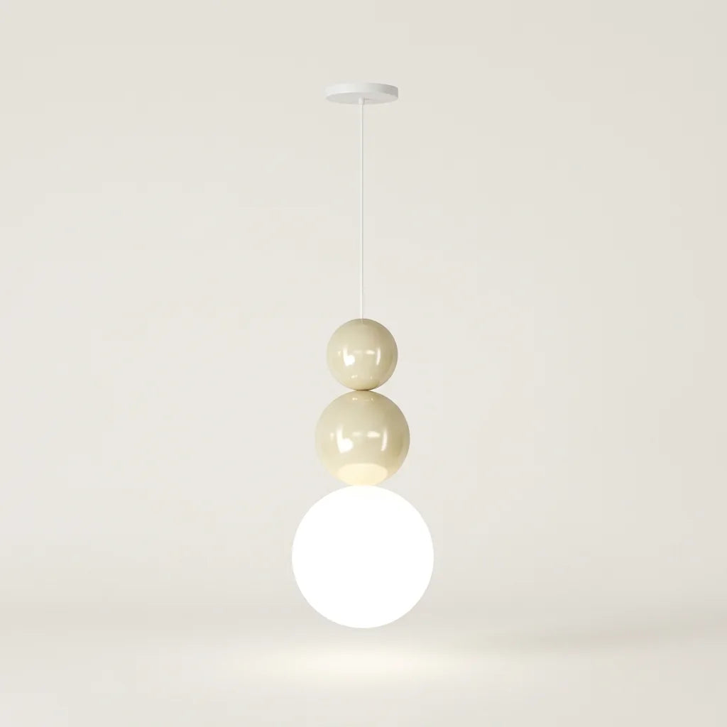 Suspension à trois sphères laquées beige et globe opale, forme A