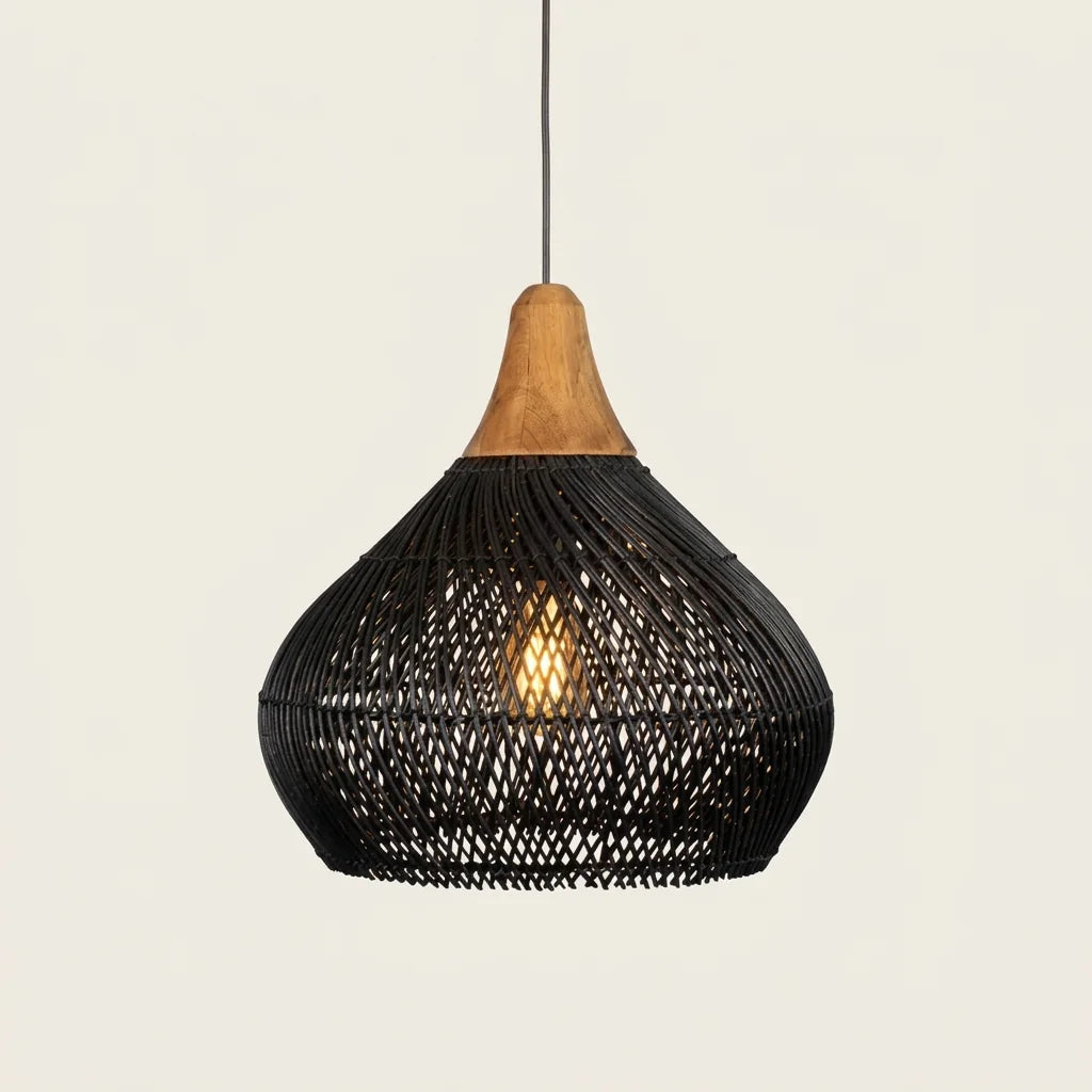 Suspension goutte en rotin noir tressé avec tête en bois