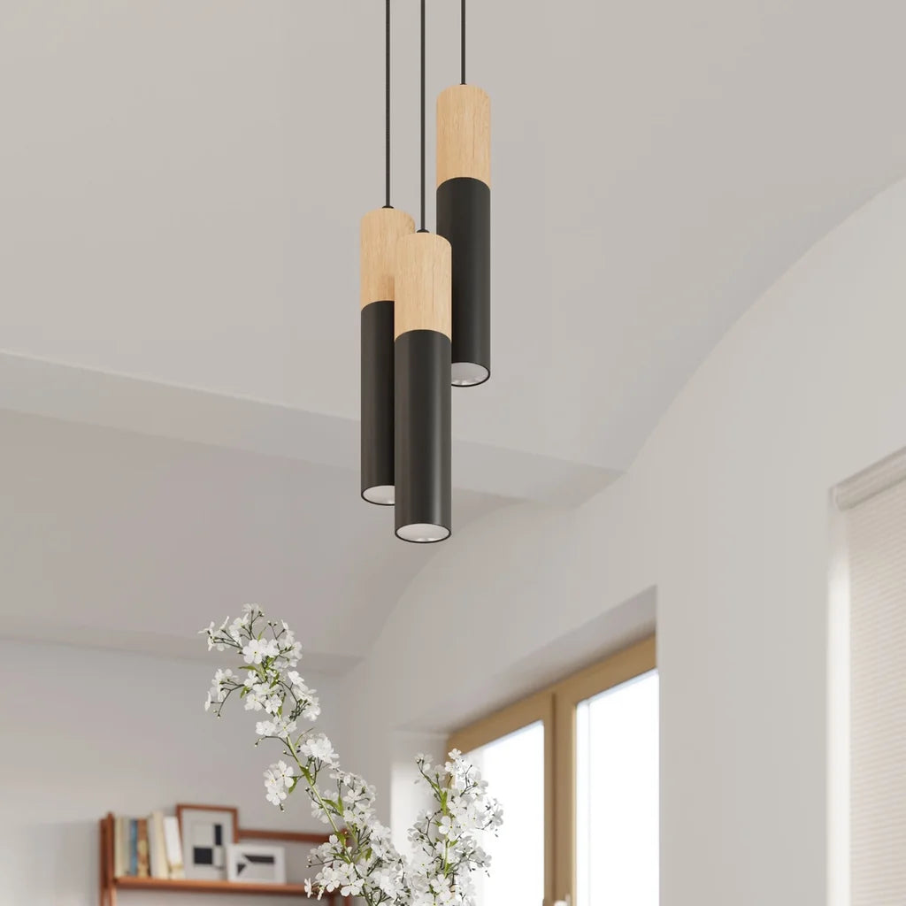 Suspension tube acier et bois dans une cuisine