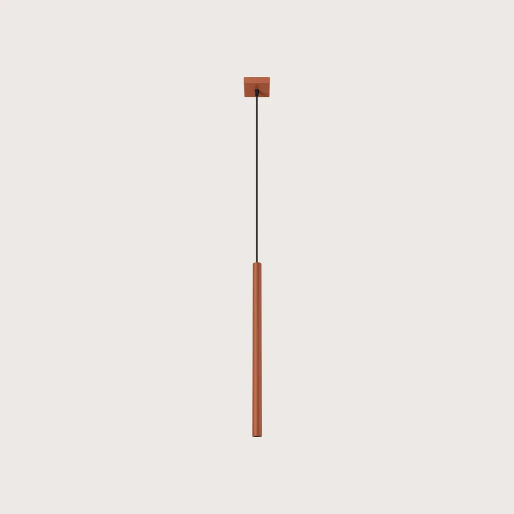 Suspension tube fin façon bougie, coloris ocre rouge (1 lumière – acier)
