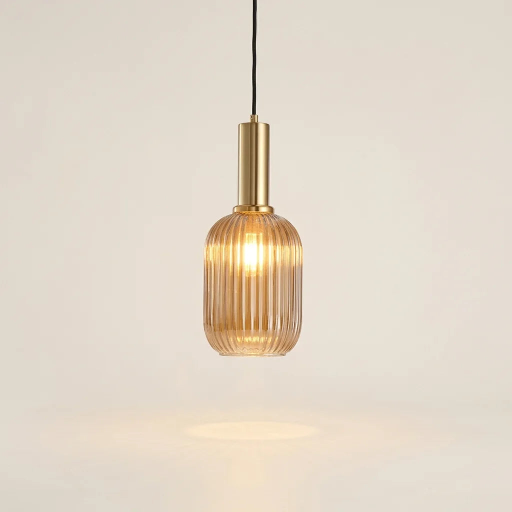 Petite suspension cylindre en verre strié ambre