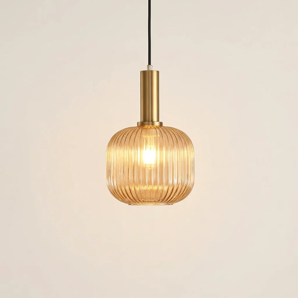 Suspension en verre strié ambre forme lanterne, douille dorée