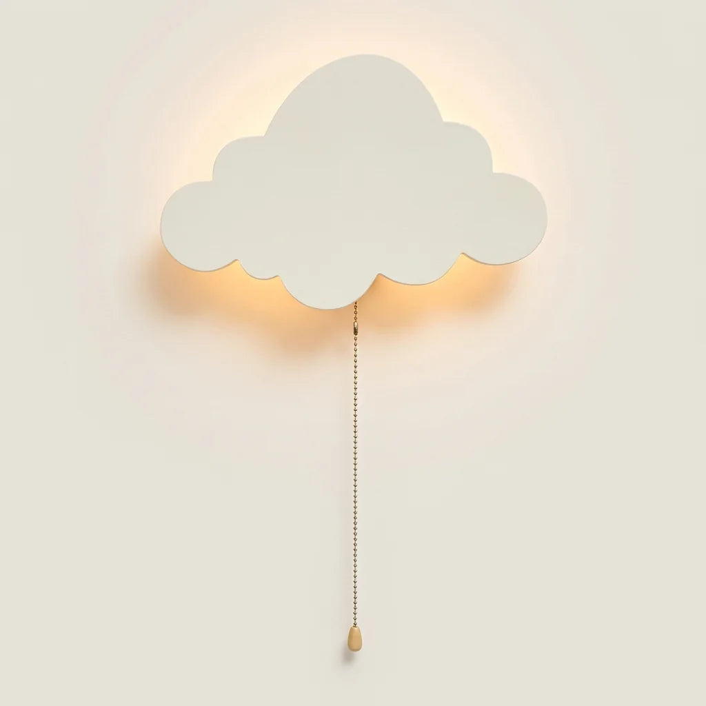 Veilleuse murale nuage en bois blanc à halo lumineux, allumée