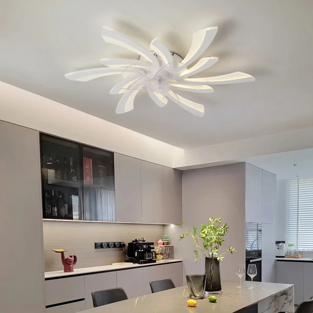 Ventilateur à pétales blanc dans une cuisine-salle à manger